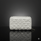 Billetera "Lavender Dream" con Doble Compartimento: Elegancia en cada relieve.