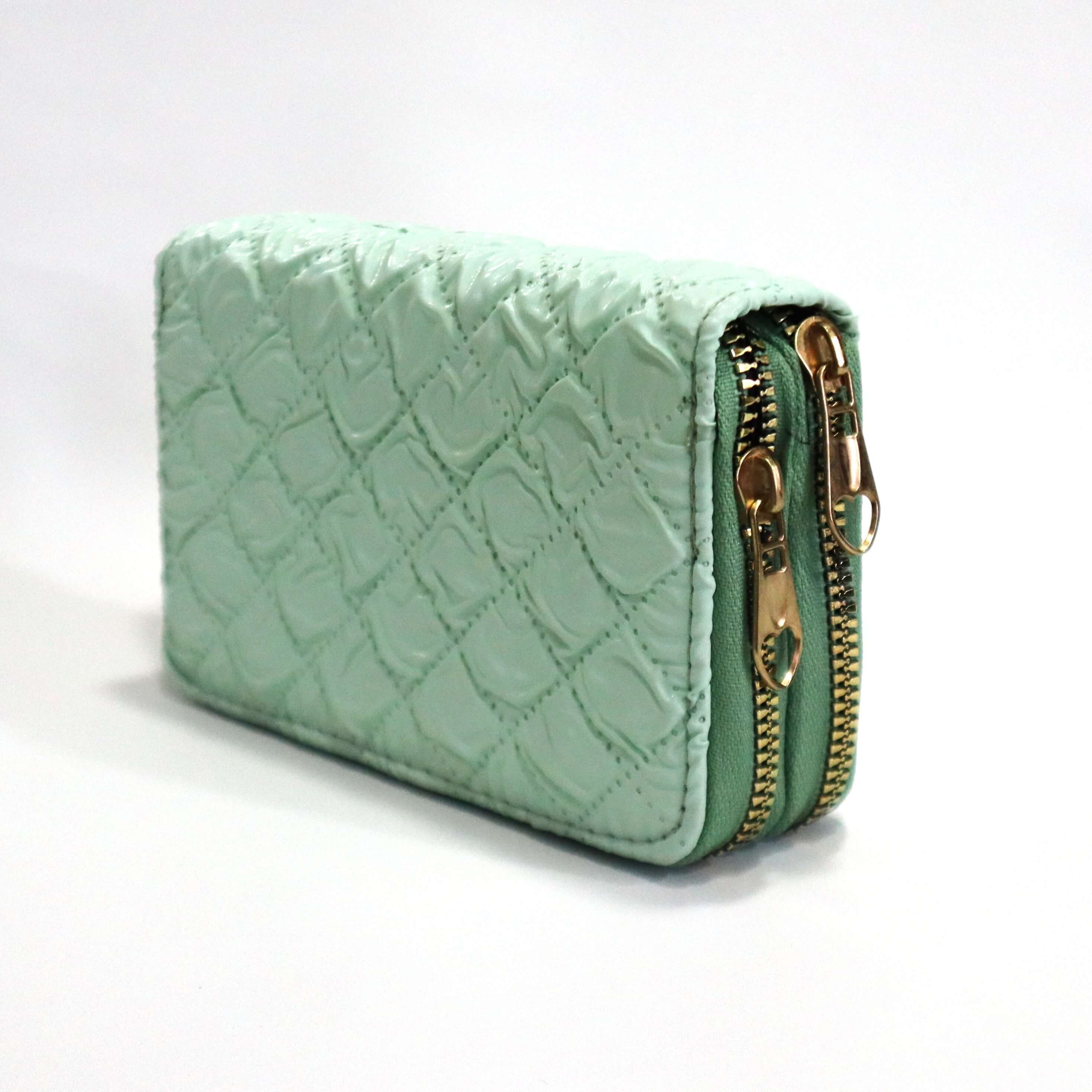 Billetera "Lavender Dream" con Doble Compartimento: Elegancia en cada relieve.