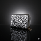 Billetera "Lavender Dream" con Doble Compartimento: Elegancia en cada relieve.