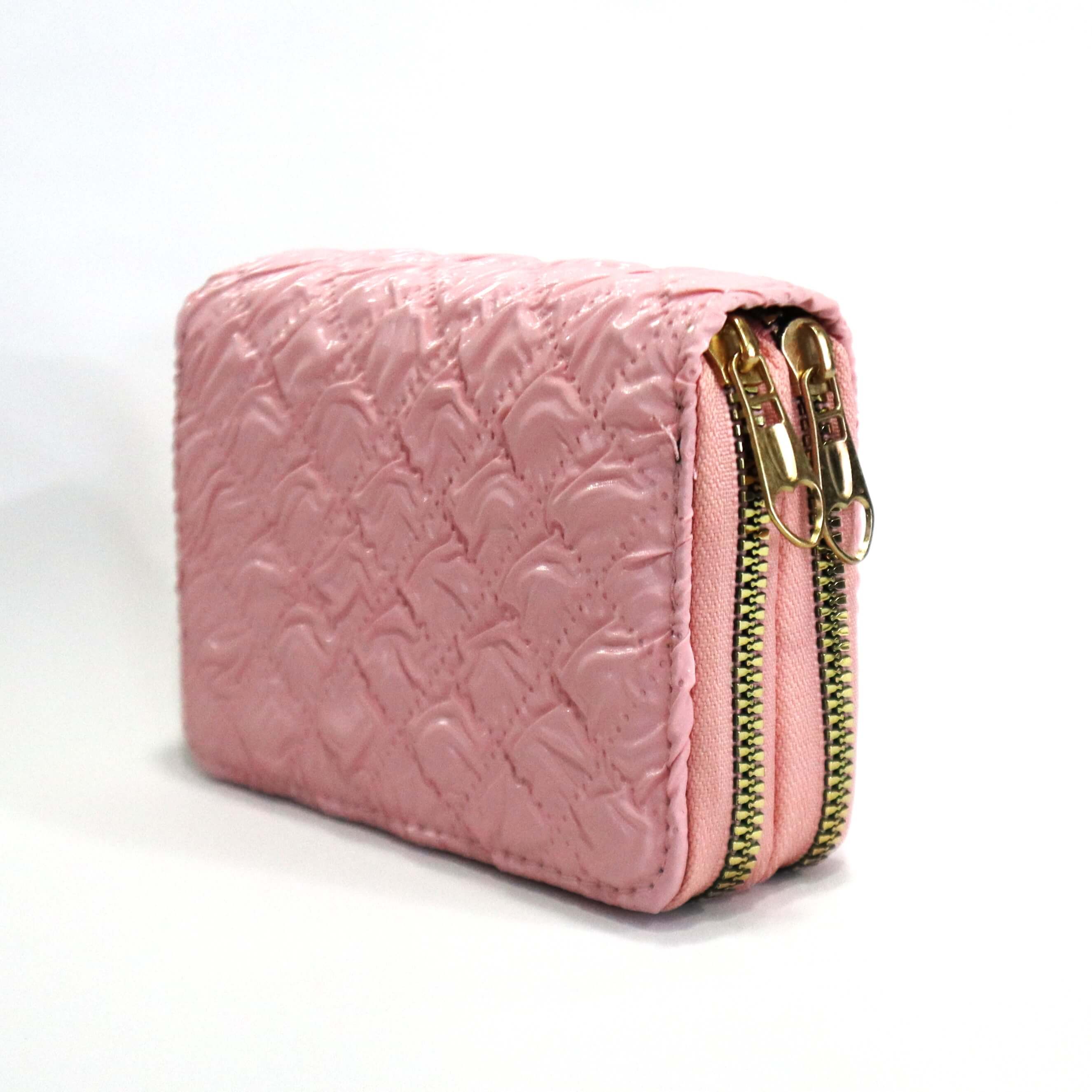 Billetera "Lavender Dream" con Doble Compartimento: Elegancia en cada relieve.